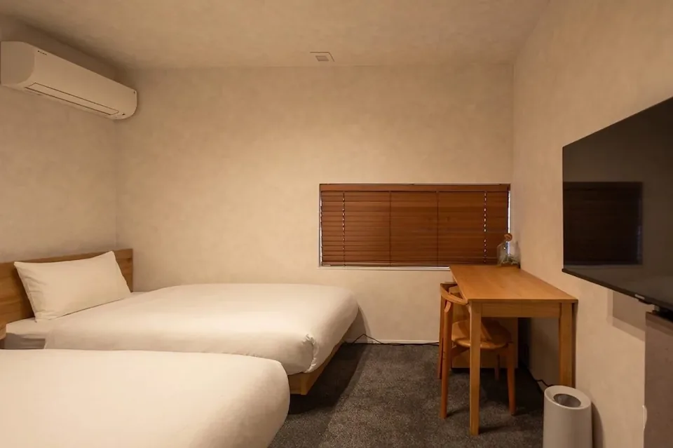 Bedroom 1F (Twin)