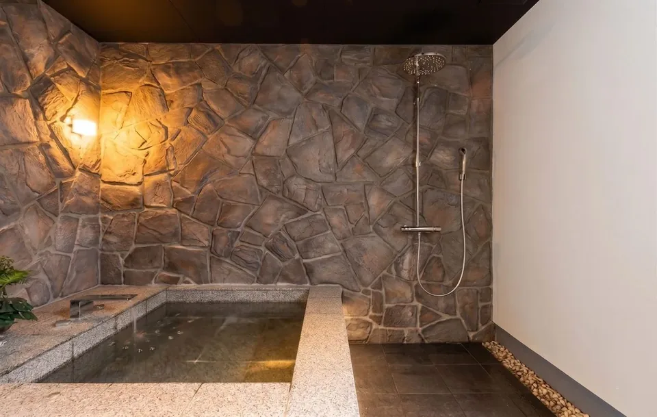 Open-Air Bath